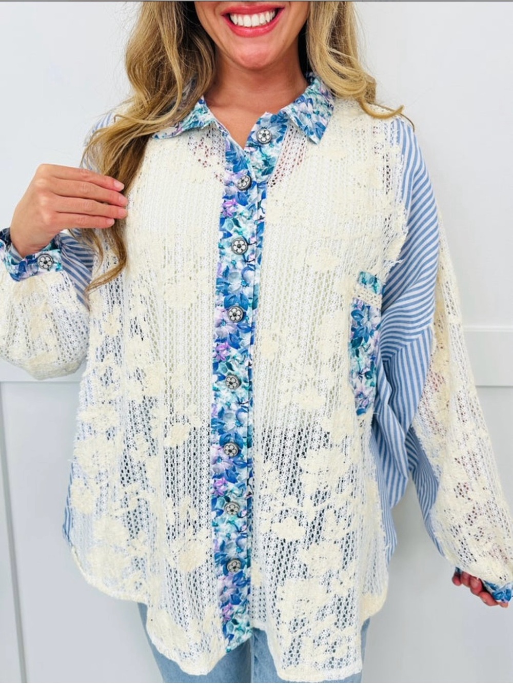 New! POL Gorgeous Floral-Trim Cream Crochet Button-Up Top Oversized Size Small